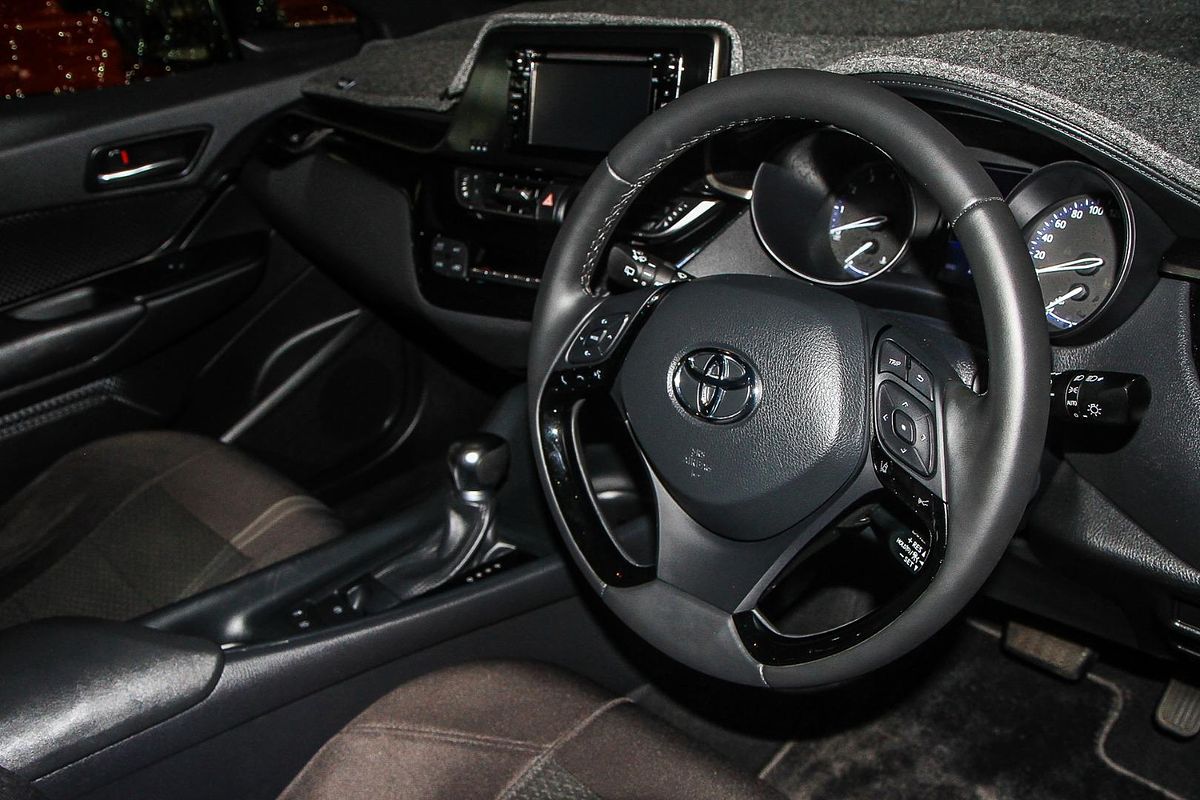 2018 Toyota C-HR NGX10R