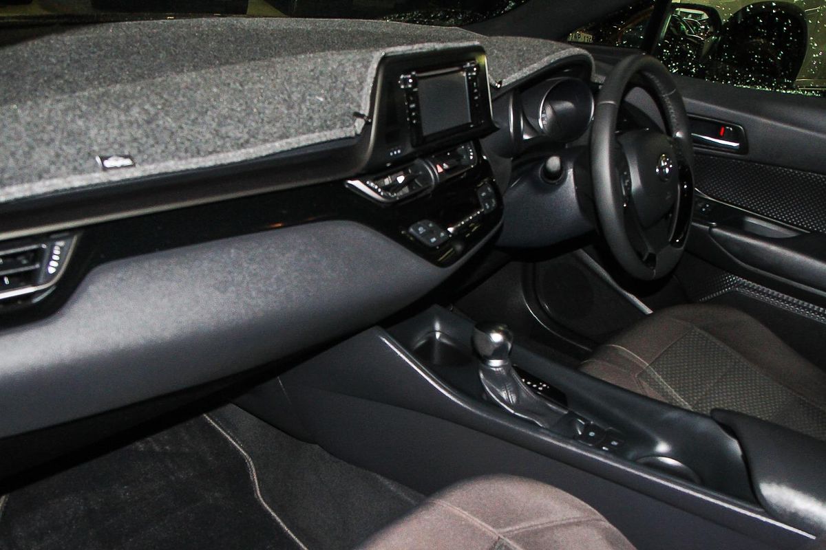 2018 Toyota C-HR NGX10R