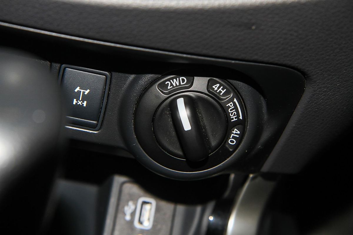 2020 Nissan Navara ST D23 Series 4 4X4