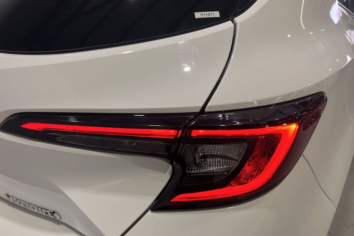 2023 Toyota Corolla SX Hybrid ZWE219R