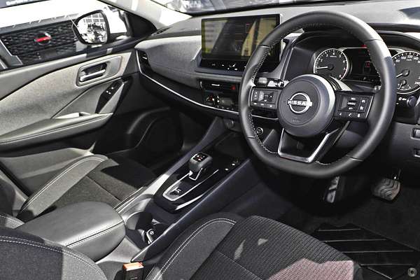 2024 Nissan QASHQAI ST J12