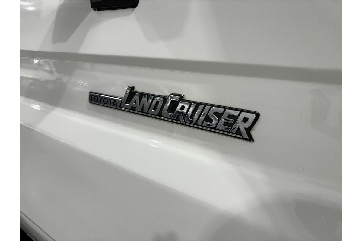 2013 Toyota Landcruiser Workmate Troopcarrier VDJ78R