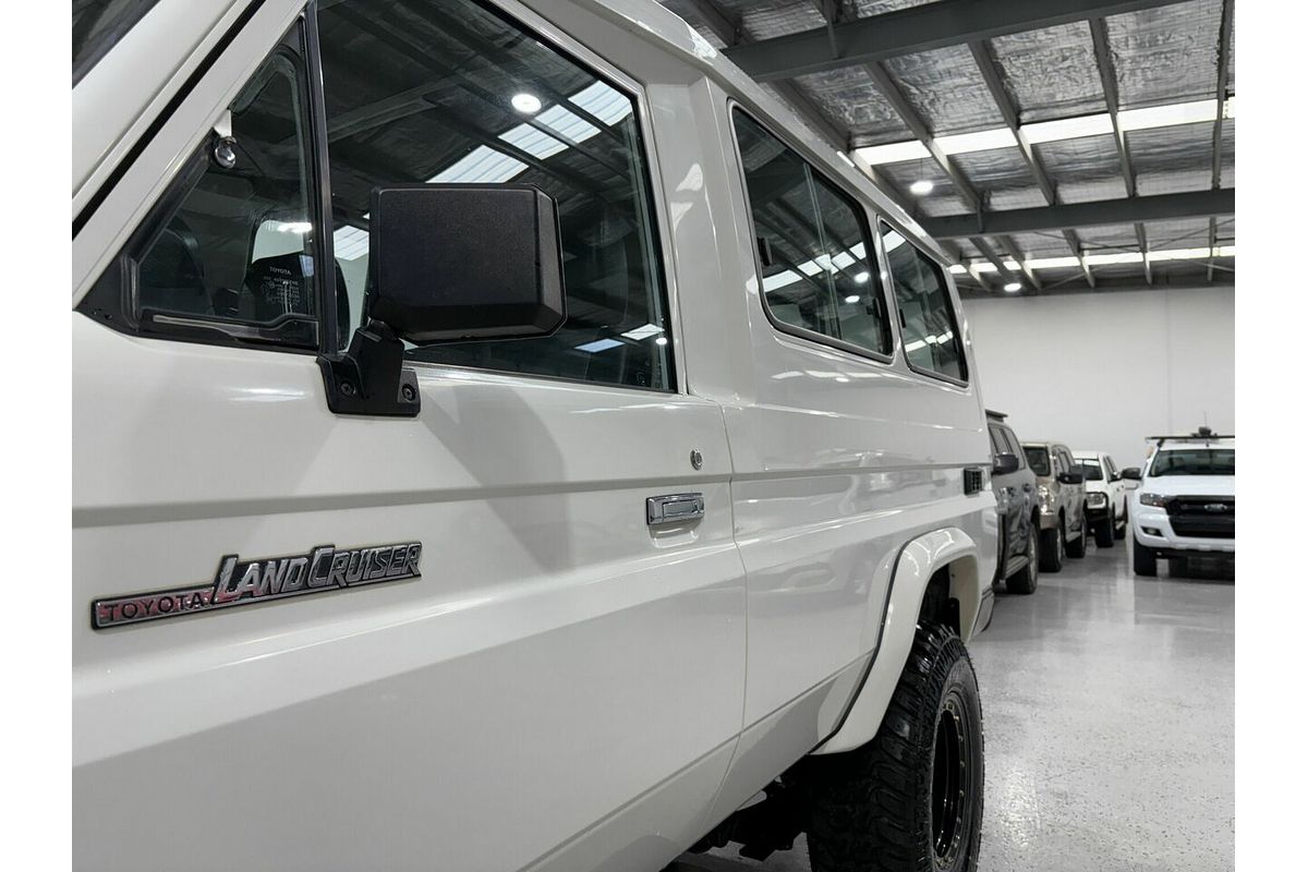 2013 Toyota Landcruiser Workmate Troopcarrier VDJ78R