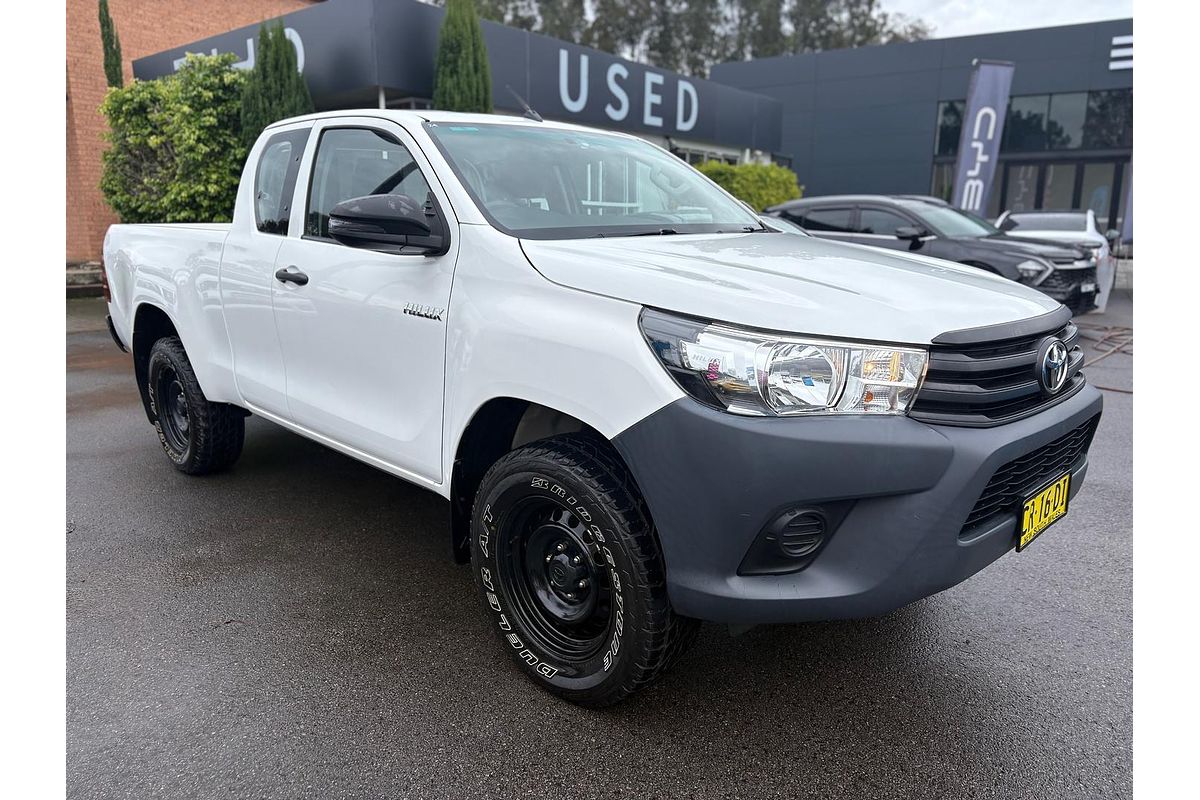 2018 Toyota Hilux Workmate GUN125R 4X4