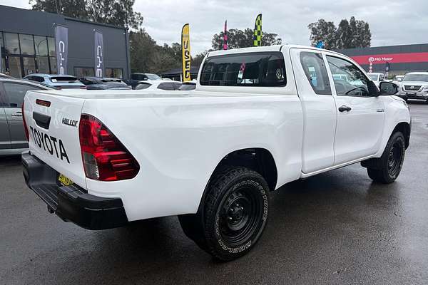 2018 Toyota Hilux Workmate GUN125R 4X4