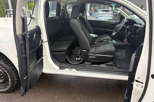 2018 Toyota Hilux Workmate GUN125R 4X4