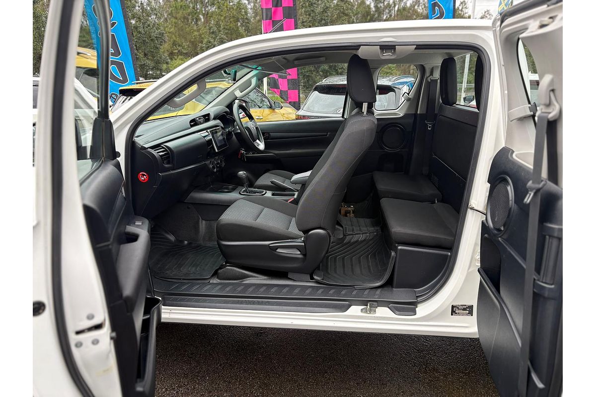 2018 Toyota Hilux Workmate GUN125R 4X4