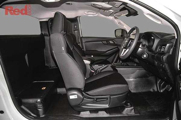 2025 Isuzu D-MAX SX 4X4