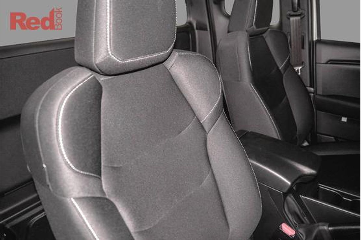 2025 Isuzu D-MAX SX 4X4