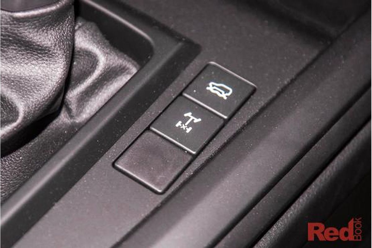 2025 Isuzu D-MAX SX 4X4