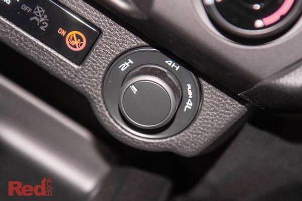 2025 Isuzu D-MAX SX 4X4