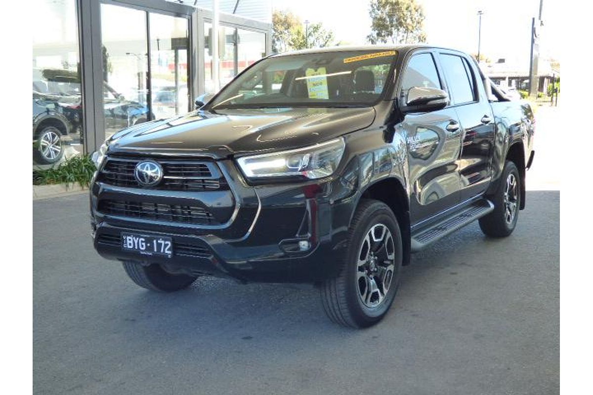 2022 Toyota Hilux SR5 GUN126R 4X4