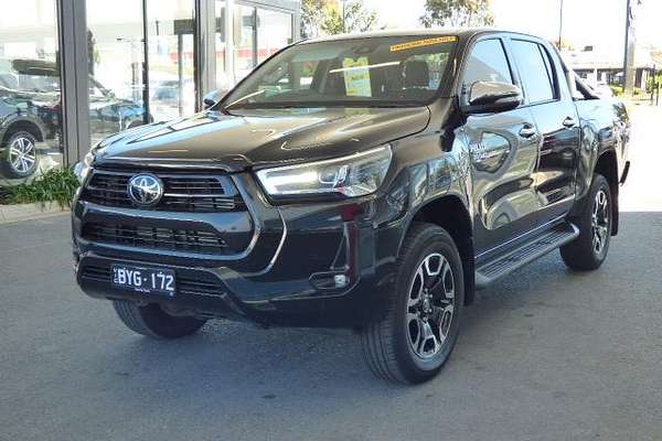 2022 Toyota Hilux SR5 GUN126R 4X4