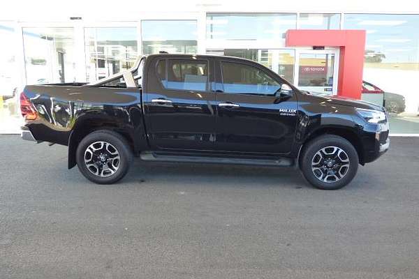 2022 Toyota Hilux SR5 GUN126R 4X4