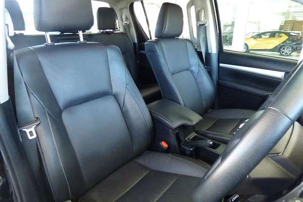 2022 Toyota Hilux SR5 GUN126R 4X4