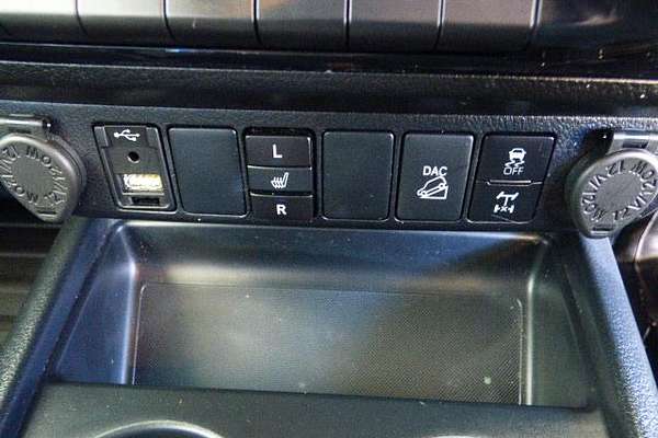 2022 Toyota Hilux SR5 GUN126R 4X4