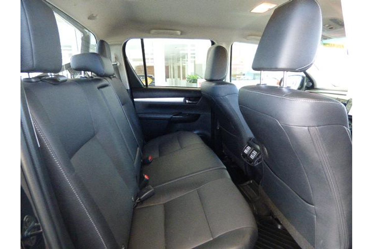 2022 Toyota Hilux SR5 GUN126R 4X4