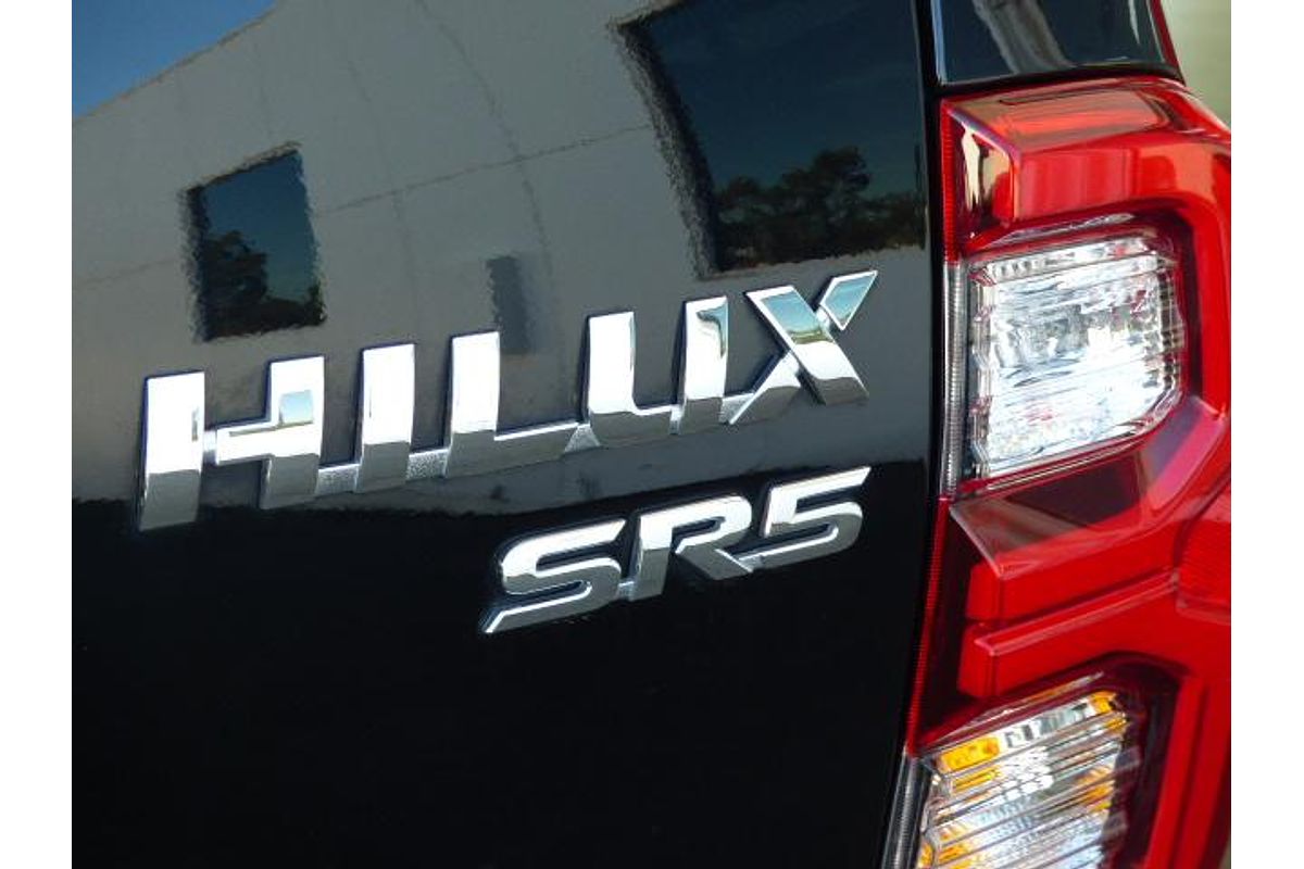 2022 Toyota Hilux SR5 GUN126R 4X4