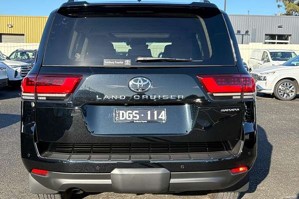 2024 Toyota Landcruiser Sahara FJA300R