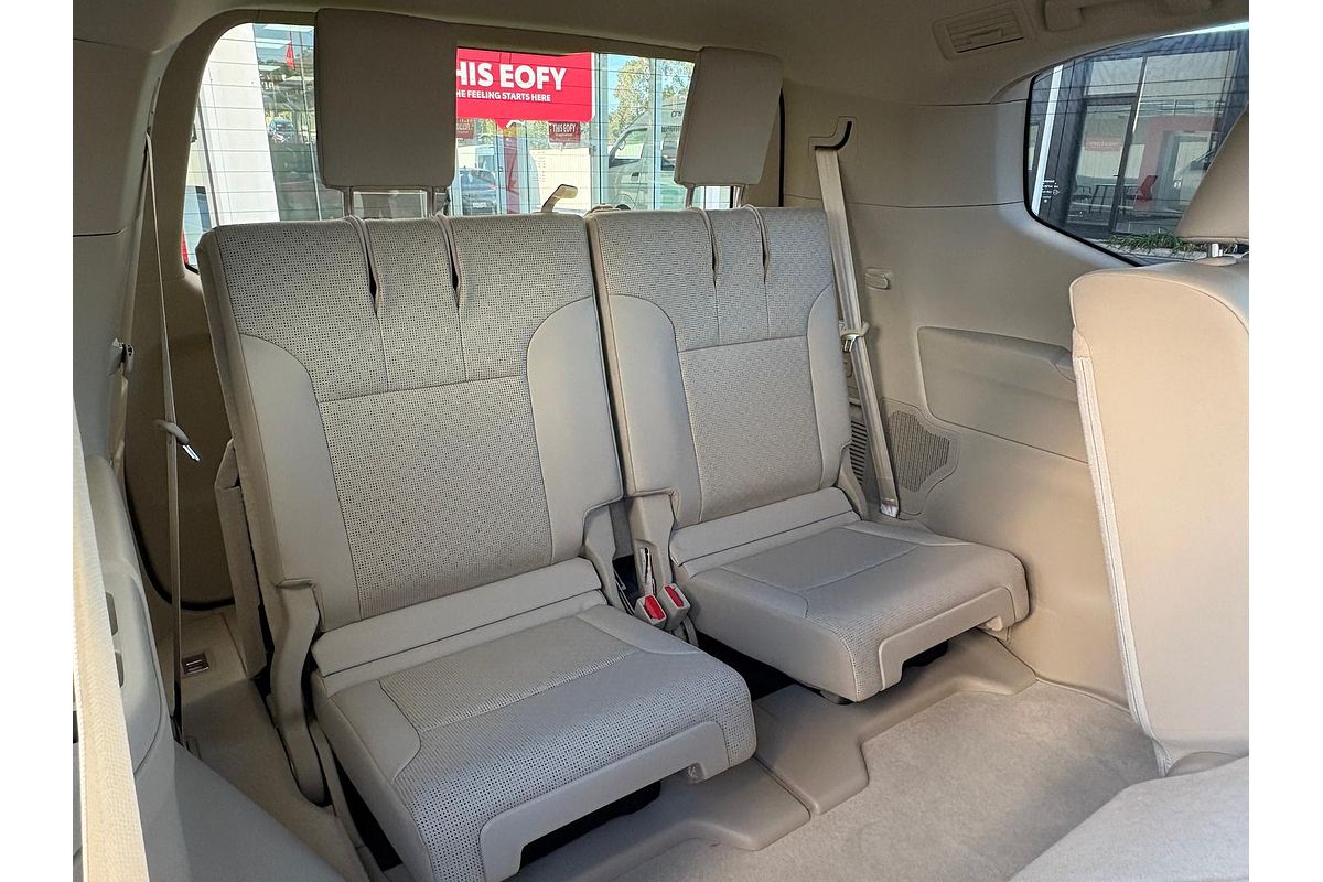 2024 Toyota Landcruiser Sahara FJA300R
