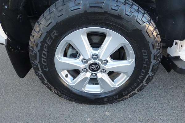 2021 Toyota Landcruiser GXL FJA300R