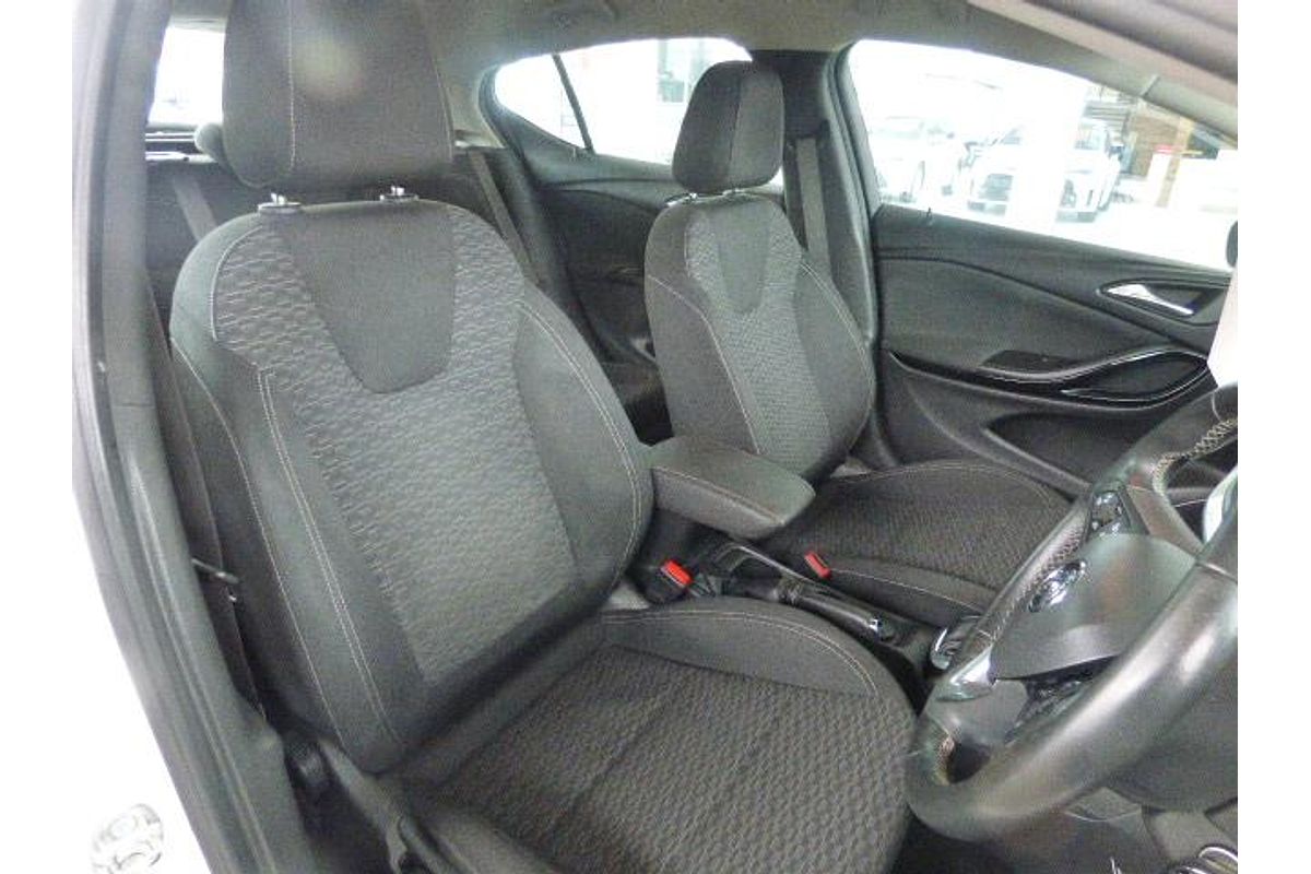 2017 Holden Astra R BK