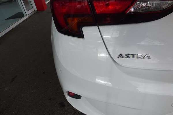 2017 Holden Astra R BK