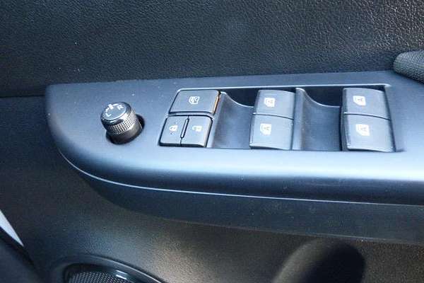 2024 Toyota Hilux SR 48V GUN126R 4X4