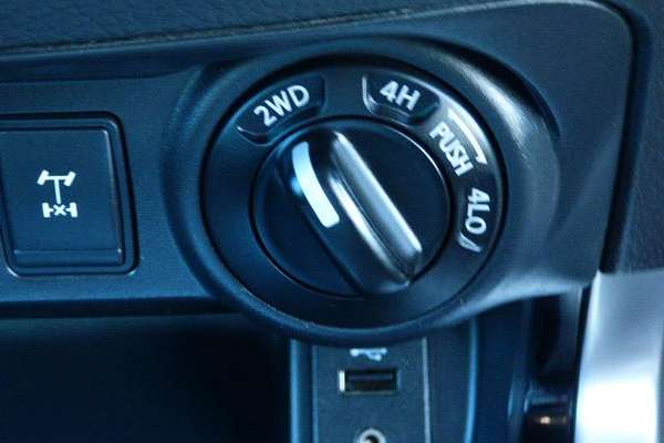 2018 Nissan Navara ST D23 Series 3 4X4