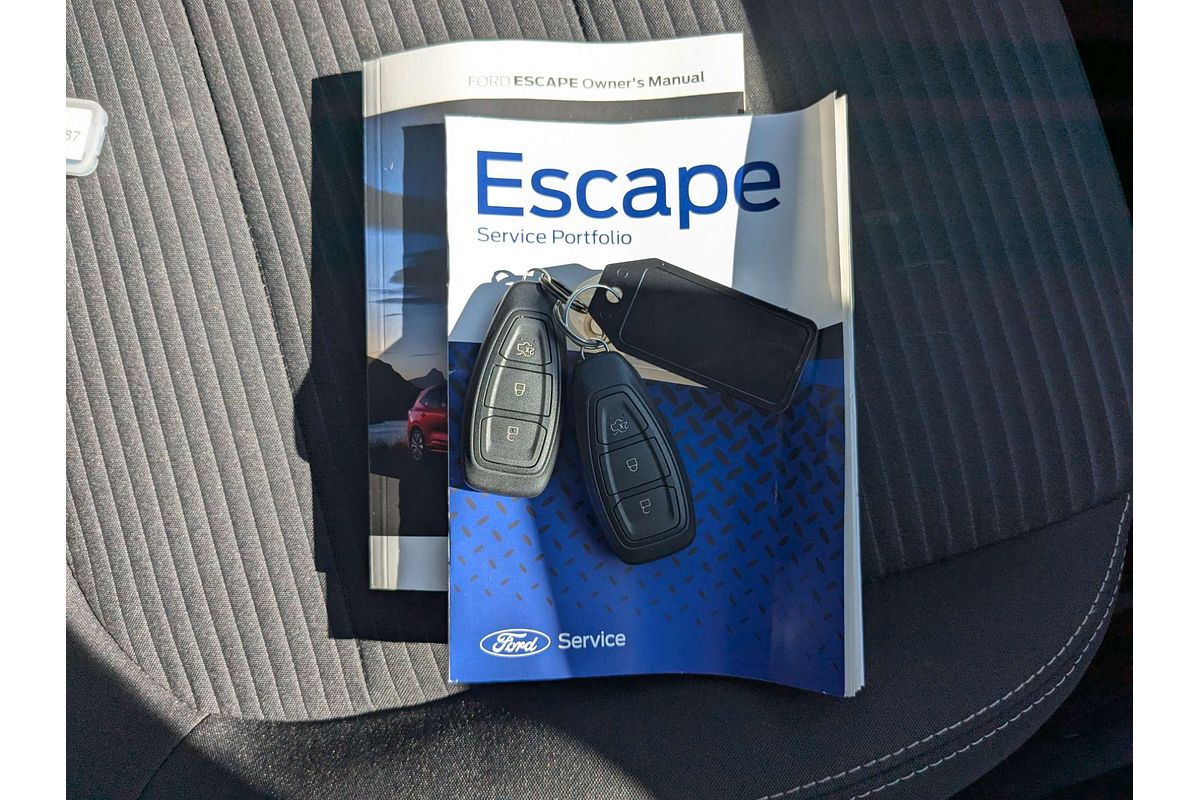 2023 Ford Escape ZH