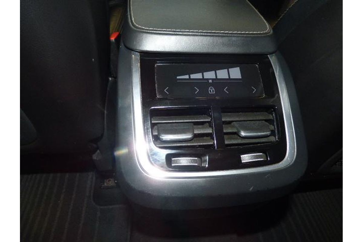 2018 Volvo XC90 D5 Momentum
