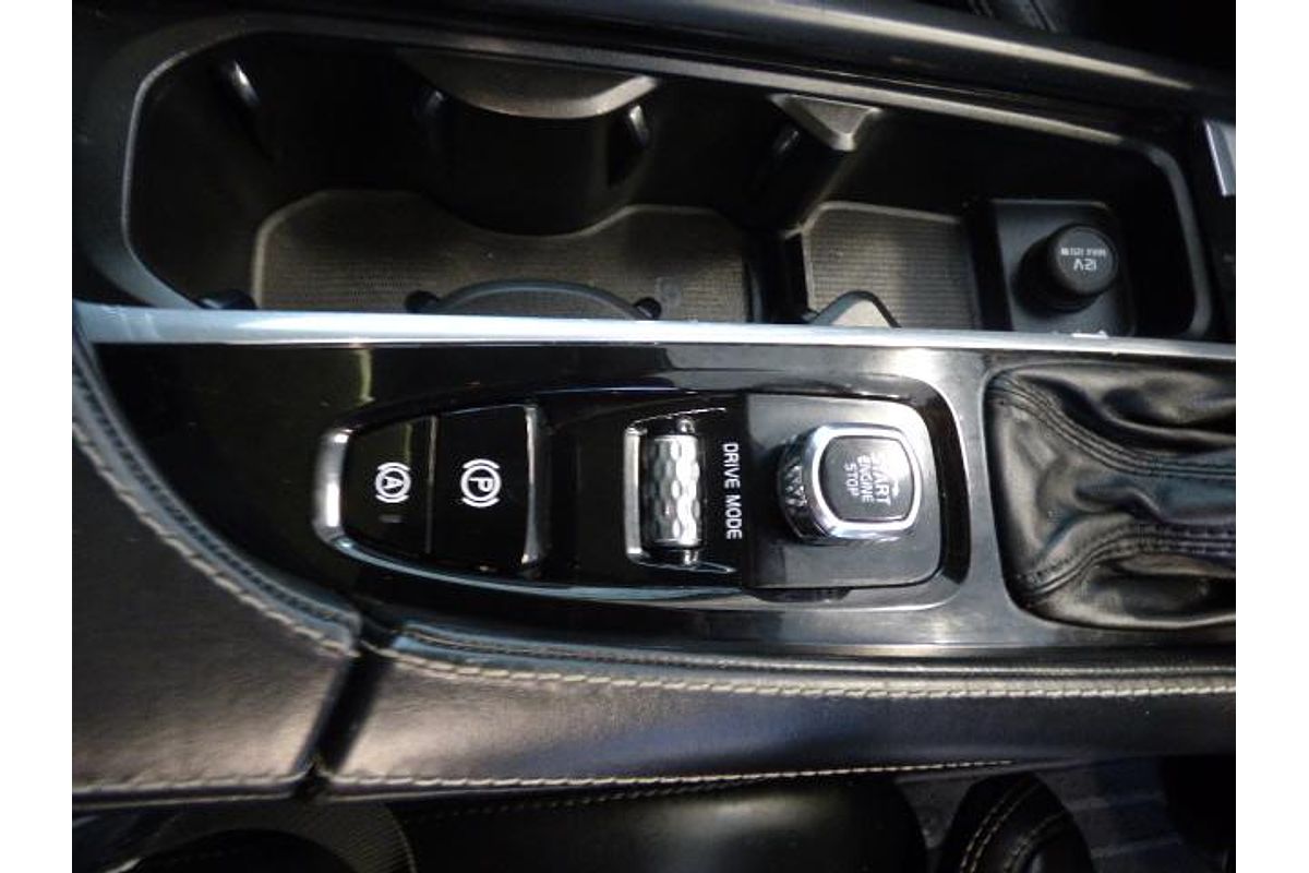 2018 Volvo XC90 D5 Momentum