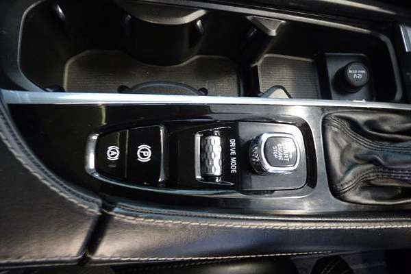 2018 Volvo XC90 D5 Momentum