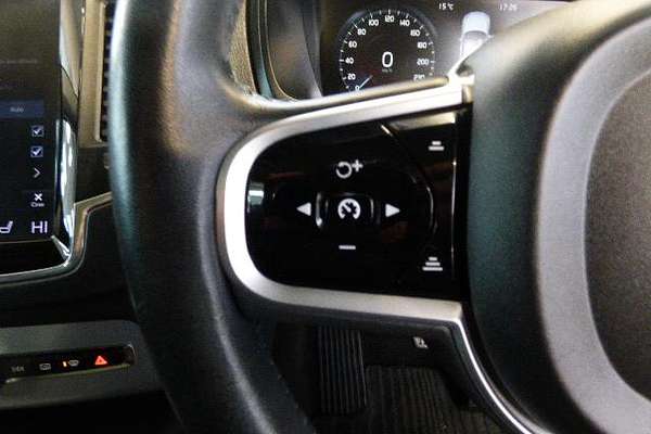 2018 Volvo XC90 D5 Momentum