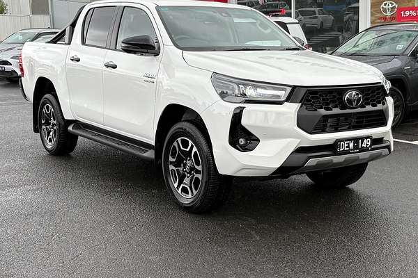 2024 Toyota Hilux SR5 48V GUN126R 4X4