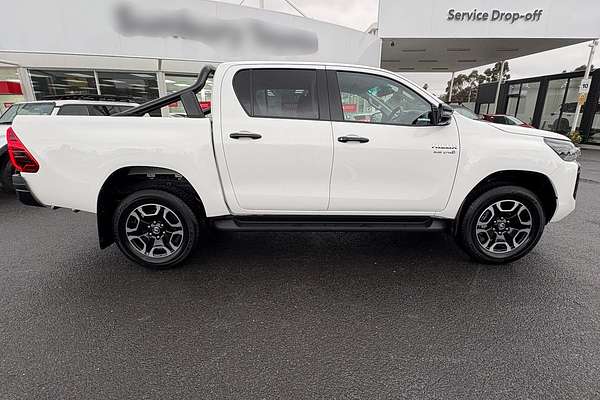 2024 Toyota Hilux SR5 48V GUN126R 4X4