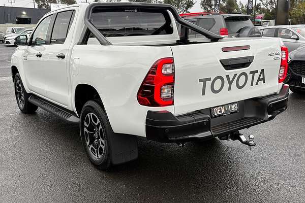 2024 Toyota Hilux SR5 48V GUN126R 4X4