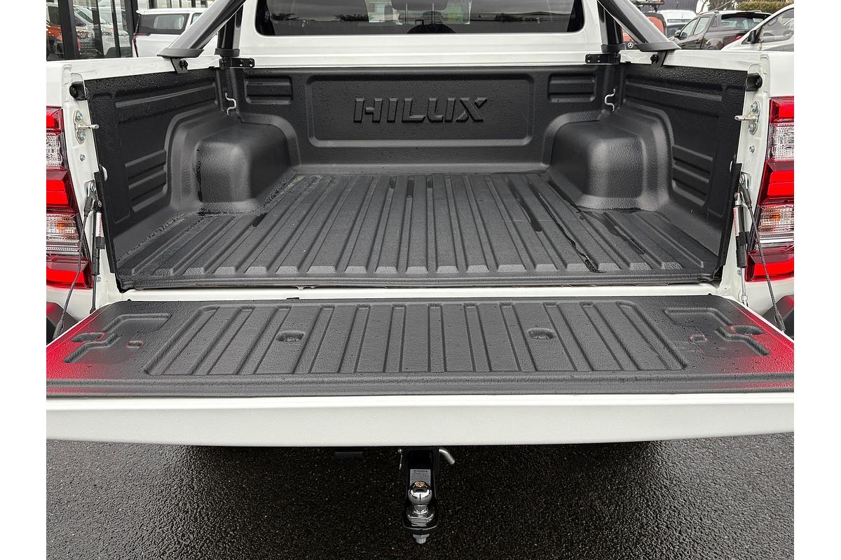 2024 Toyota Hilux SR5 48V GUN126R 4X4