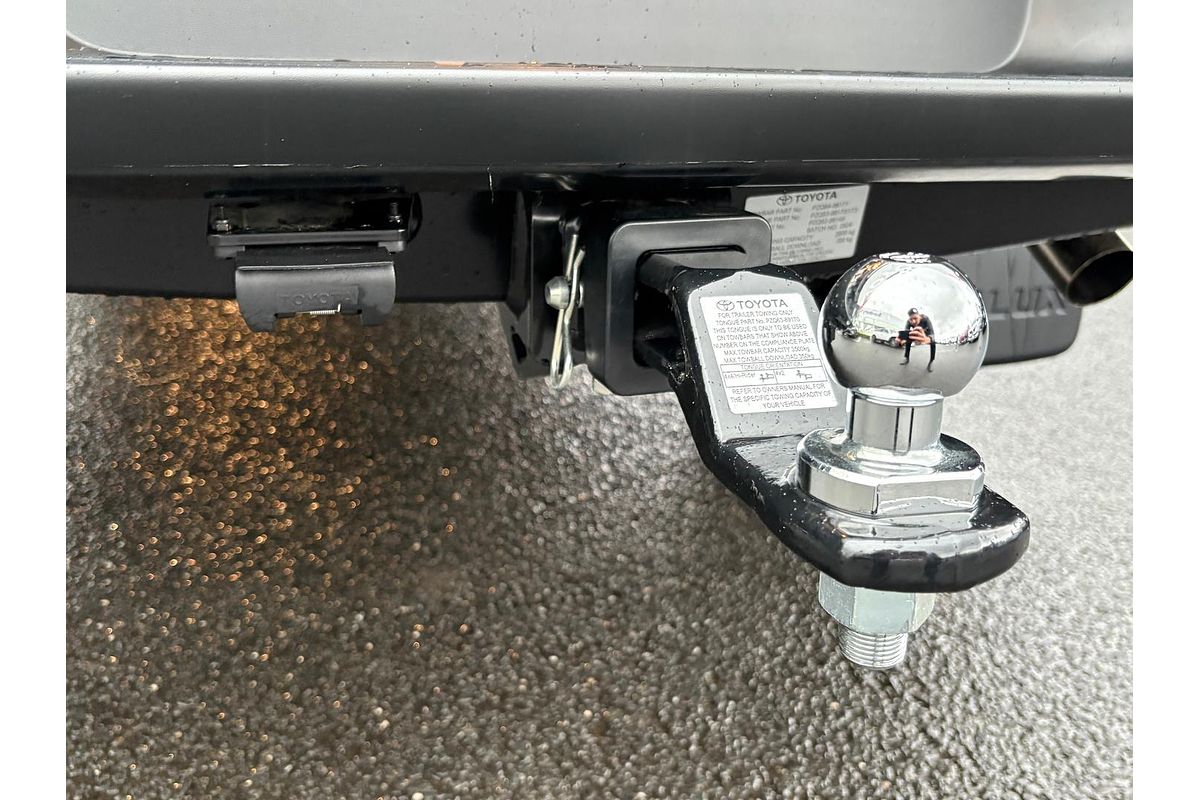 2024 Toyota Hilux SR5 48V GUN126R 4X4