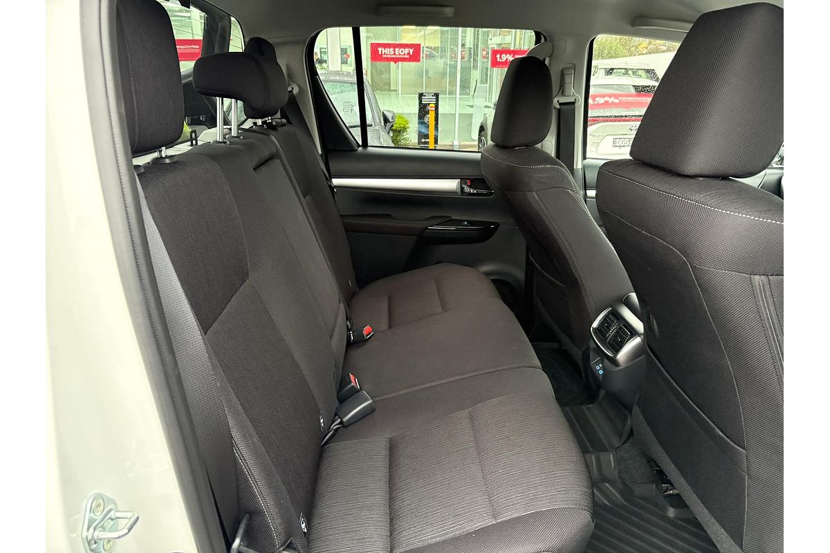 2024 Toyota Hilux SR5 48V GUN126R 4X4