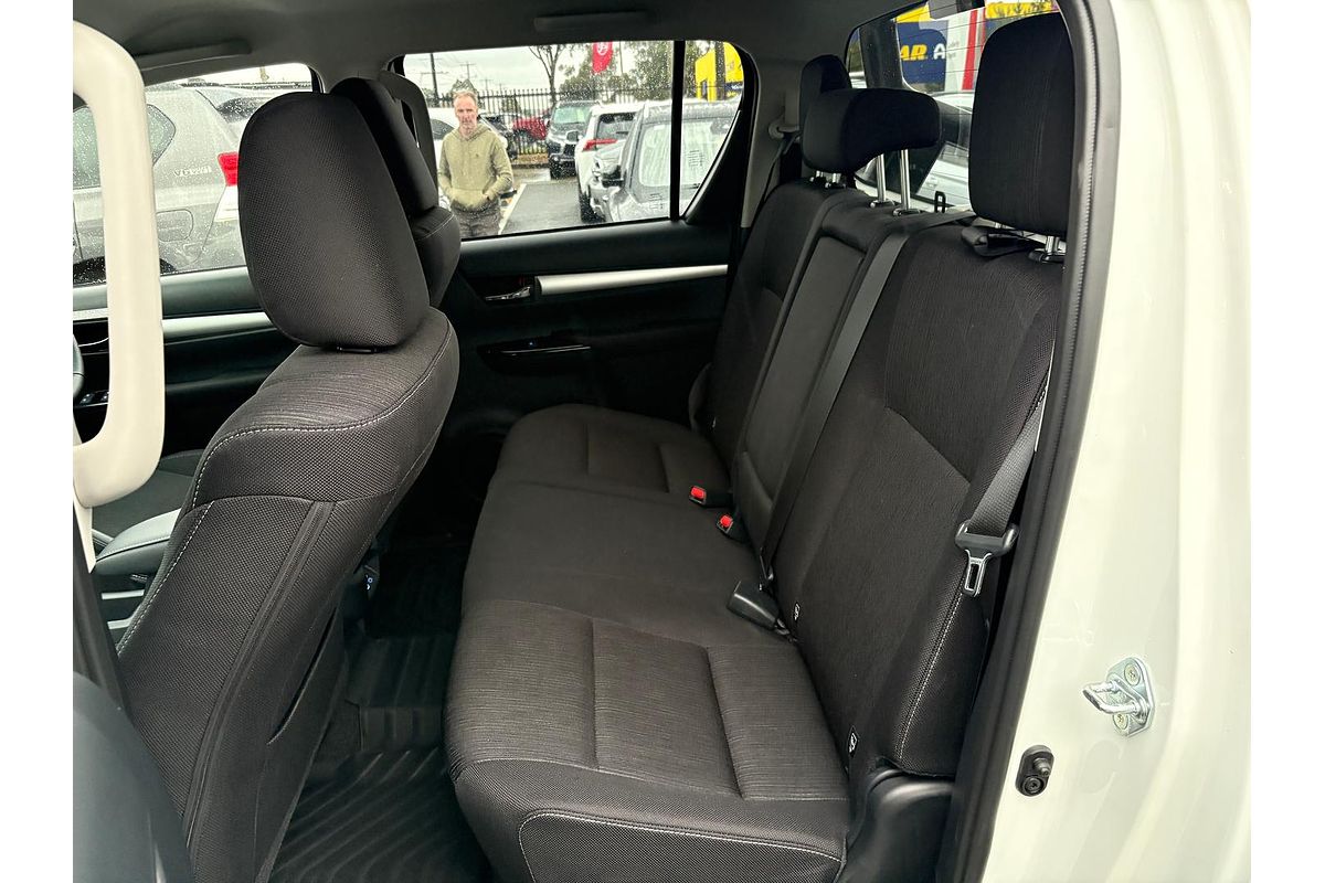 2024 Toyota Hilux SR5 48V GUN126R 4X4