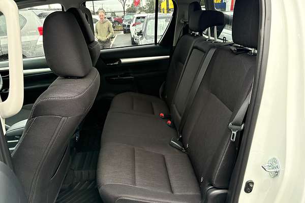 2024 Toyota Hilux SR5 48V GUN126R 4X4