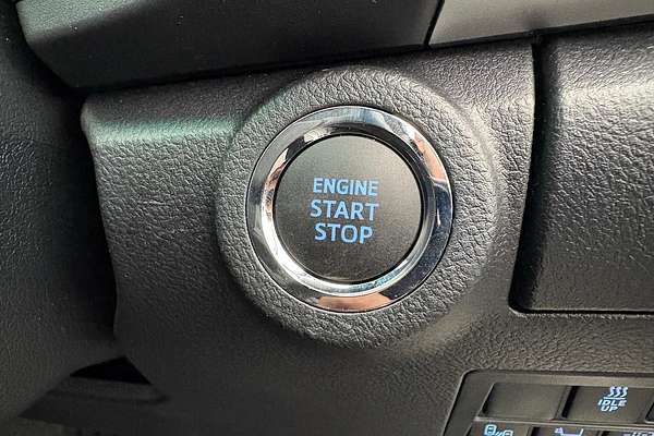 2024 Toyota Hilux SR5 48V GUN126R 4X4