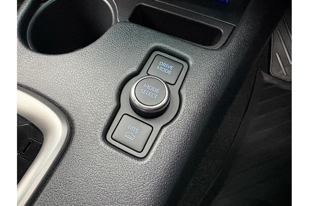 2024 Toyota Hilux SR5 48V GUN126R 4X4