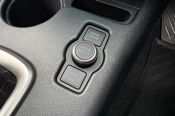 2024 Toyota Hilux SR5 48V GUN126R 4X4