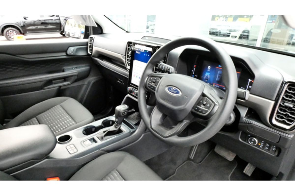 2024 Ford Everest Ambiente 2.0L