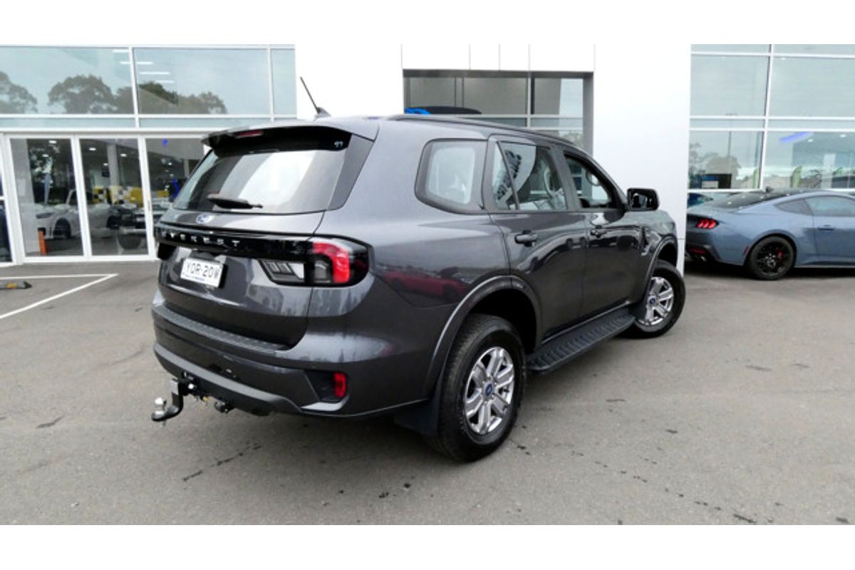 2024 Ford Everest Ambiente 2.0L