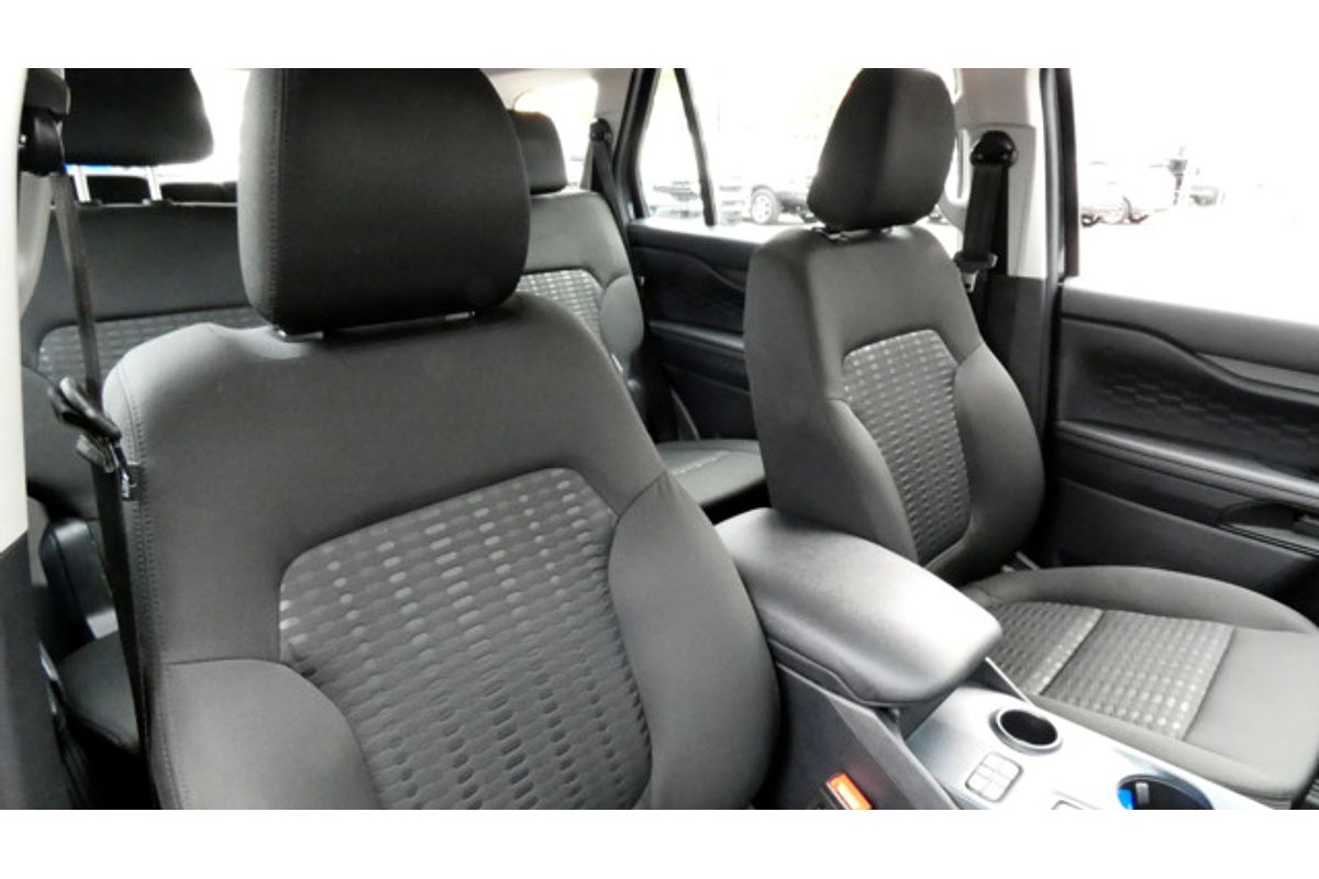 2024 Ford Everest Ambiente 2.0L