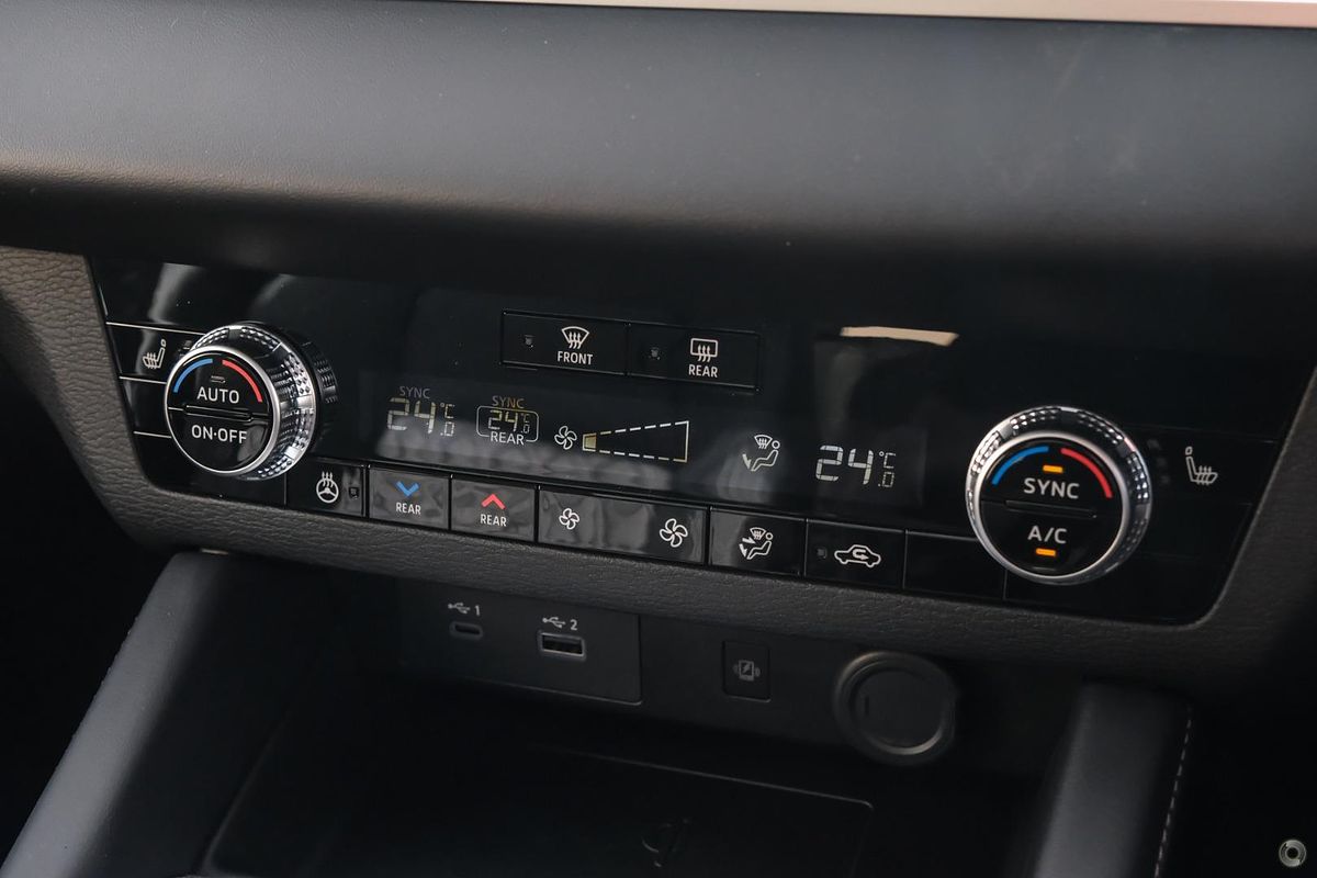 2025 Mitsubishi Outlander Exceed ZM