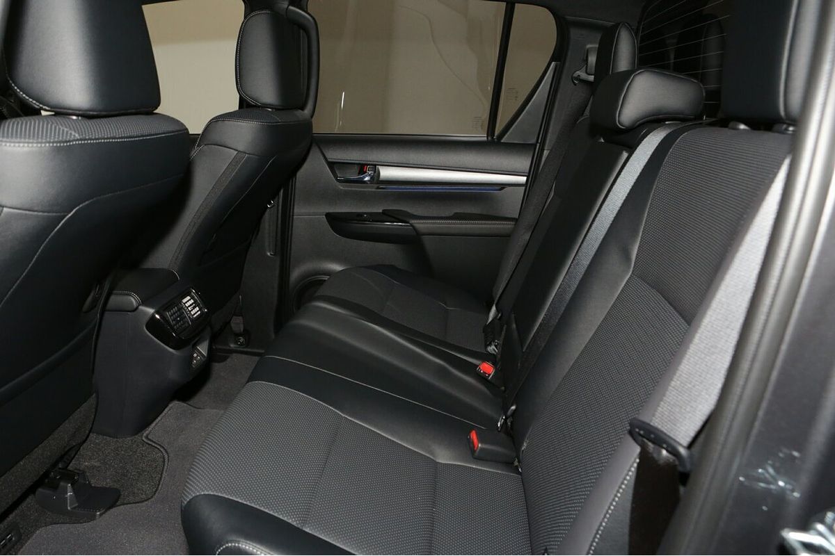 2025 Toyota Hilux Rogue 48V GUN126R 4X4